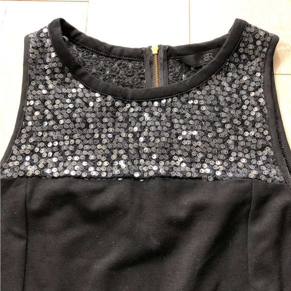 Banana Republic Black Sequin Top Women’s Size 4 - Picture 4 of 9